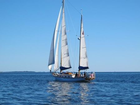 Herreshoff Nereia Molly's Cove 38 image