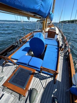 Herreshoff Nereia Molly's Cove 38 image