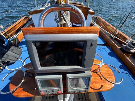 Herreshoff Nereia Molly's Cove 38 image