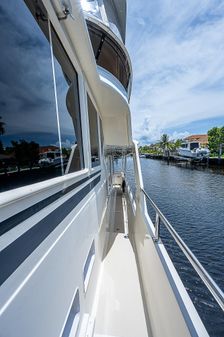 Offshore Yachts 62 Pilot House image