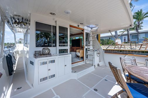 Offshore Yachts 62 Pilot House image