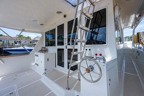 Offshore Yachts 62 Pilot House image