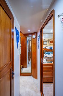 Offshore Yachts 62 Pilot House image