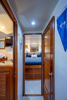 Offshore Yachts 62 Pilot House image