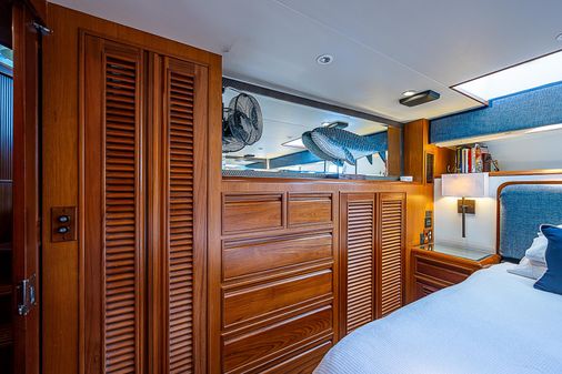 Offshore Yachts 62 Pilot House image