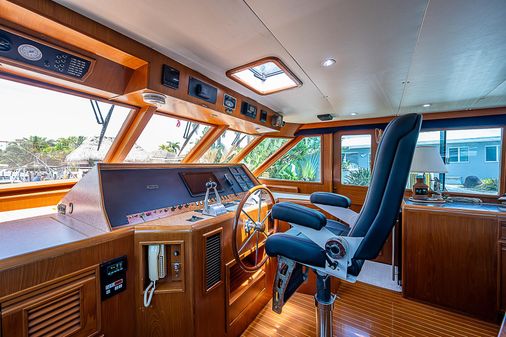 Offshore Yachts 62 Pilot House image