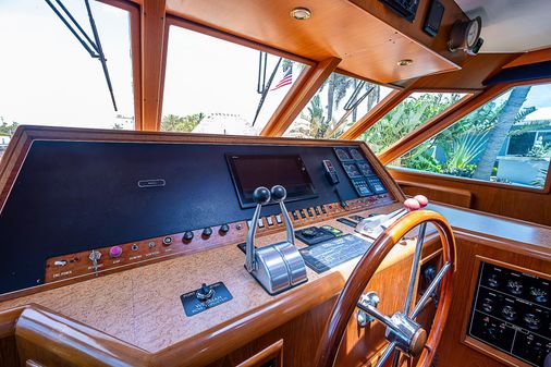 Offshore Yachts 62 Pilot House image