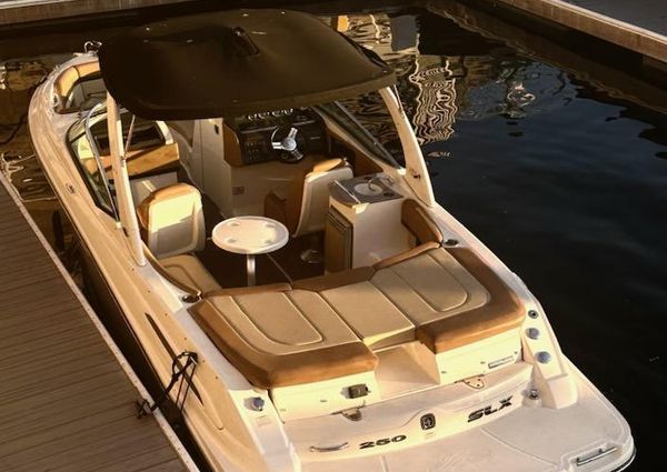 Sea Ray 250 SLX image