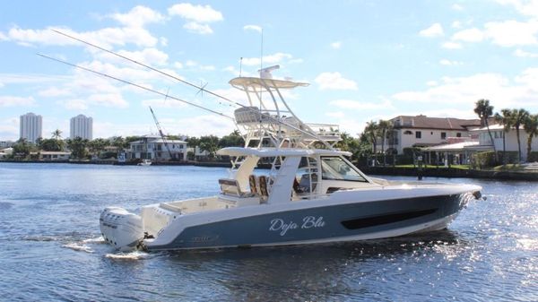 Boston Whaler 420 Outrage