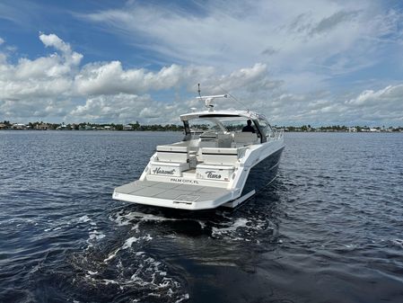 Cruisers Yachts 390 Express Coupe image