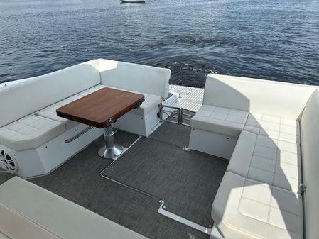 Cruisers Yachts 390 Express Coupe image