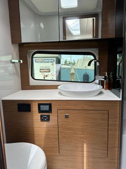 Cruisers Yachts 390 Express Coupe image