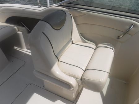 Sea Ray 225 Weekender image