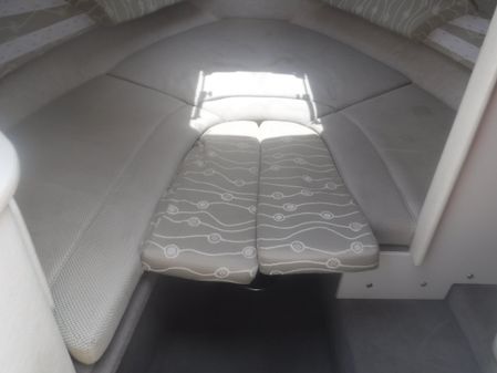 Sea Ray 225 Weekender image