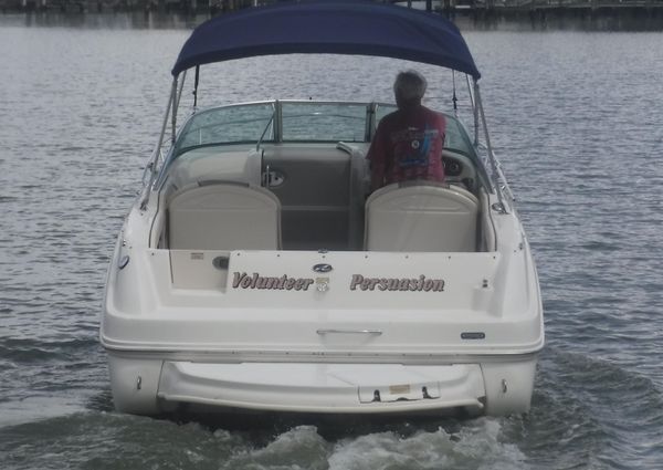 Sea Ray 225 Weekender image