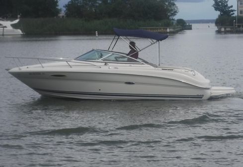 Sea Ray 225 Weekender image