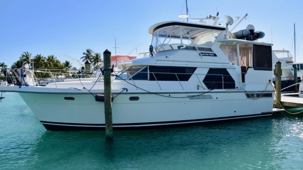 Carver 440 Aft Cabin Motor Yacht