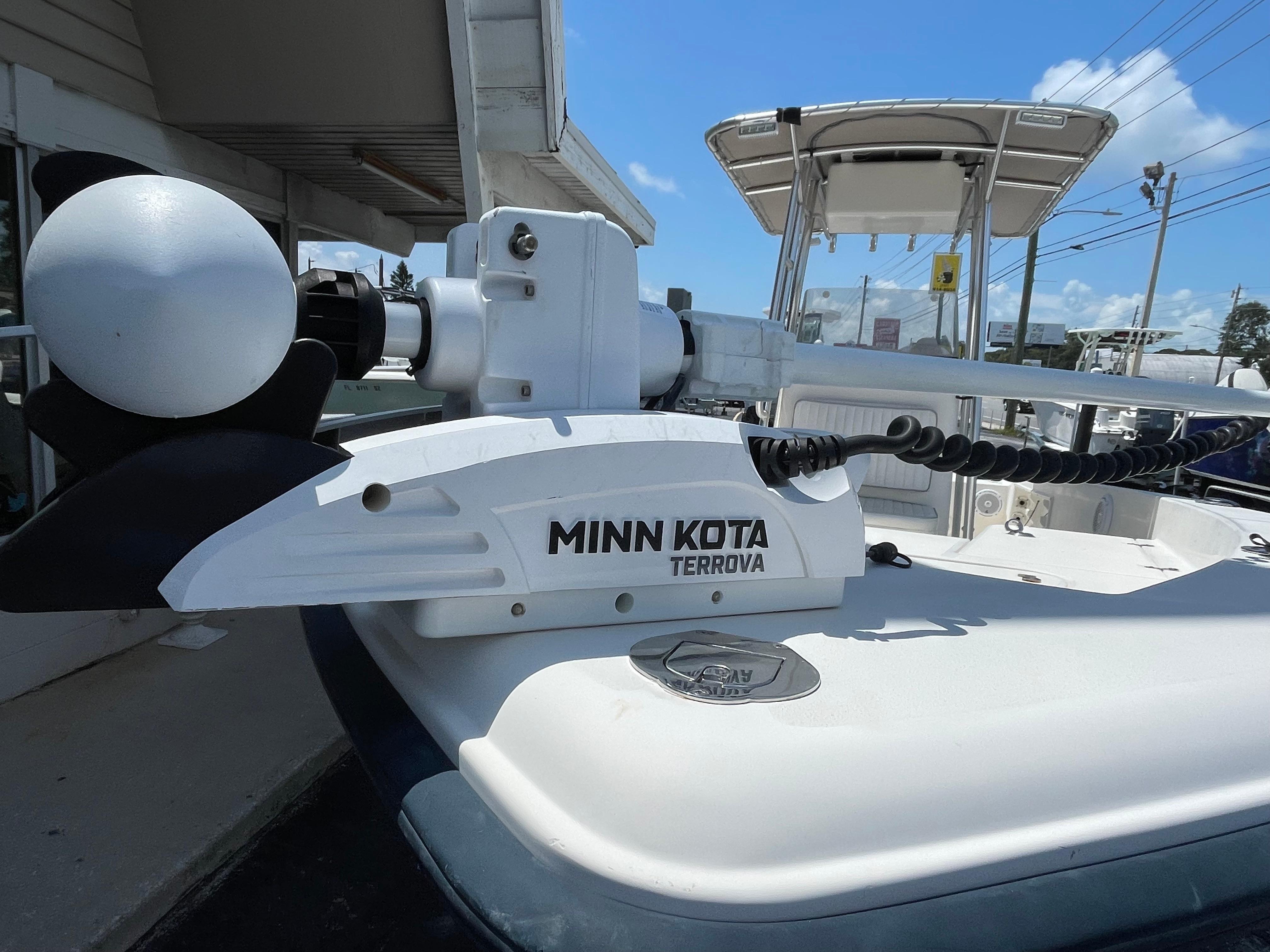 2005 Sea Hunt bx 22 t