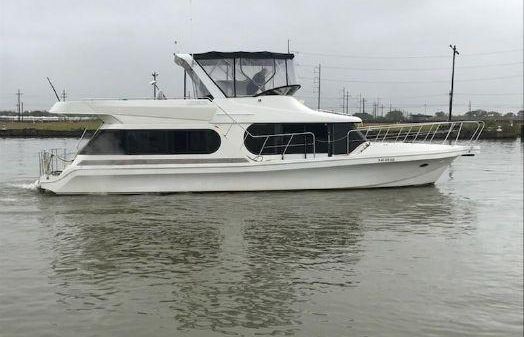 Bluewater Yachts 48