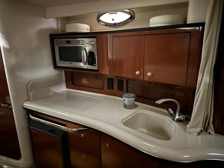 Sea Ray 320 Sundancer image