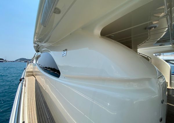 Ferretti Yachts 881 HT image