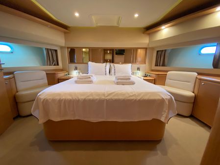 Ferretti Yachts 881 HT image