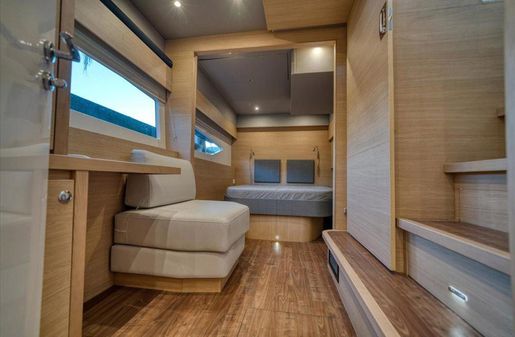 Aquila 54 image