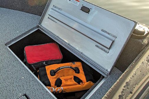 Lowe FISHING-MACHINE-1625-WT image