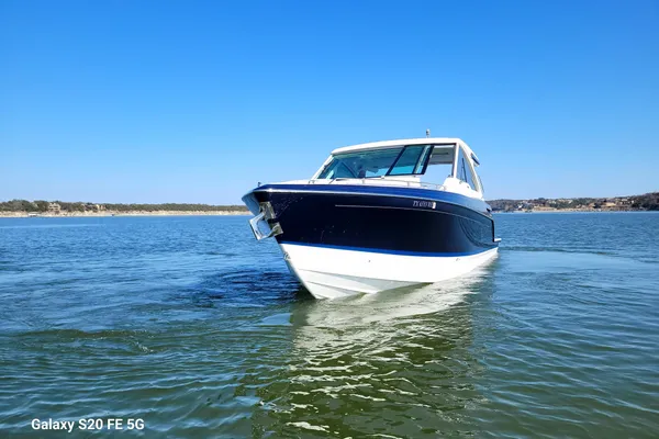 Formula 380-SUPER-SPORT-CROSSOVER-I-O image