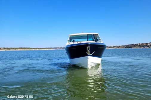 Formula 380 Super Sport Crossover I/O image