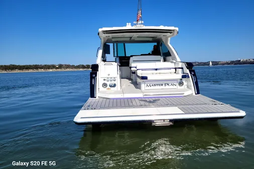 Formula 380 Super Sport Crossover I/O image