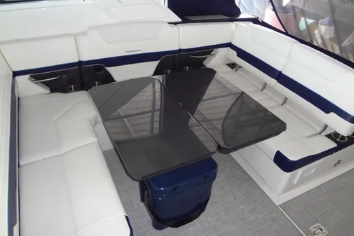 Formula 380 Super Sport Crossover I/O image