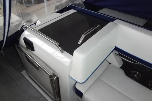 Formula 380 Super Sport Crossover I/O image