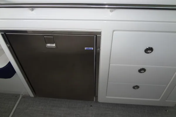 Formula 380-SUPER-SPORT-CROSSOVER-I-O image