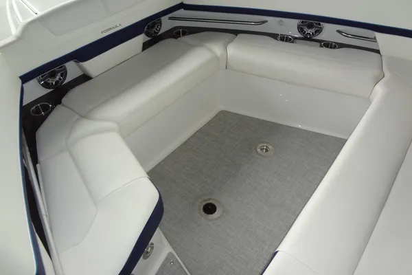 Formula 380-SUPER-SPORT-CROSSOVER-I-O image