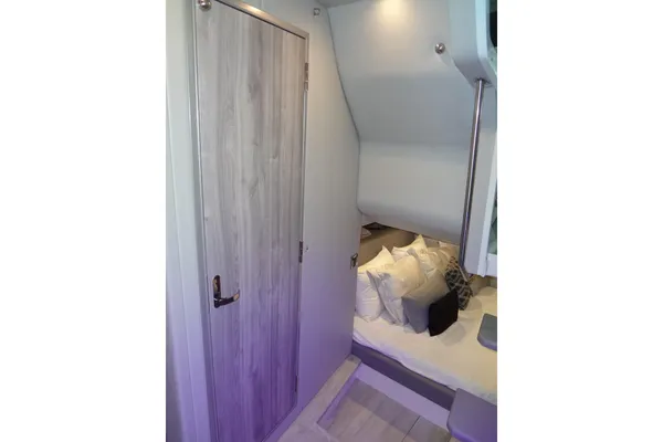 Formula 380-SUPER-SPORT-CROSSOVER-I-O image