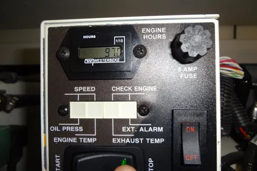 Formula 380 Super Sport Crossover I/O image