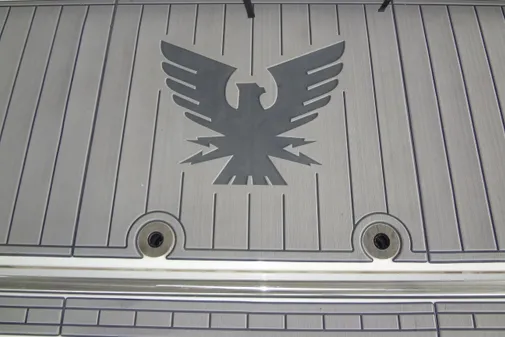 Formula 380 Super Sport Crossover I/O image