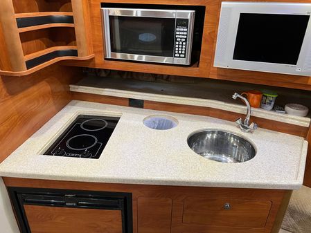 Rinker 350 Express Cruiser image