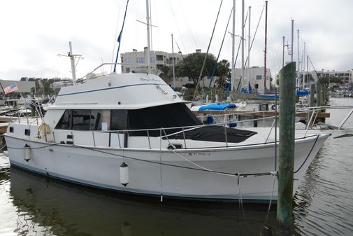 Mainship 400 Trawler image