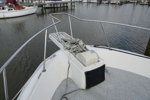 Mainship 400 Trawler image