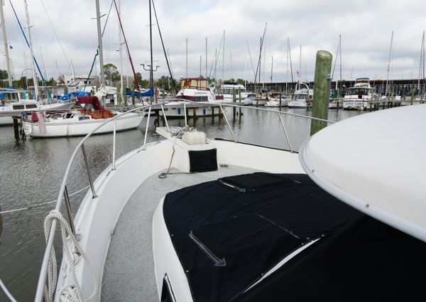 Mainship 400 Trawler image