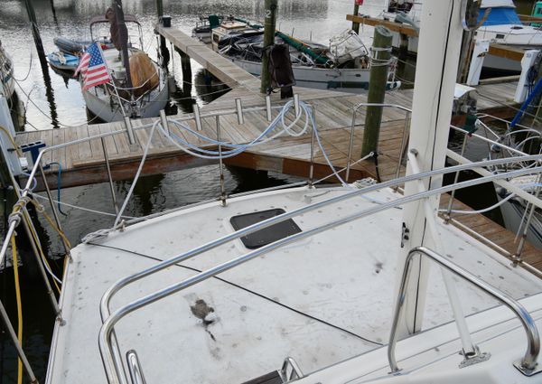 Mainship 400 Trawler image