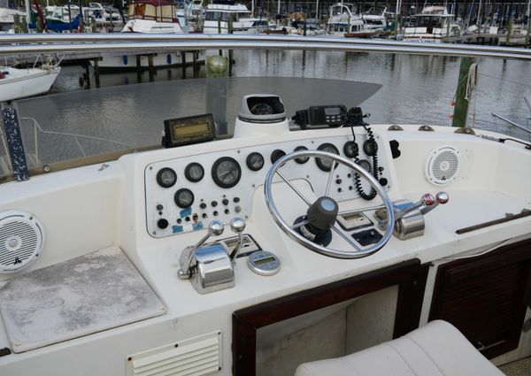 Mainship 400 Trawler image