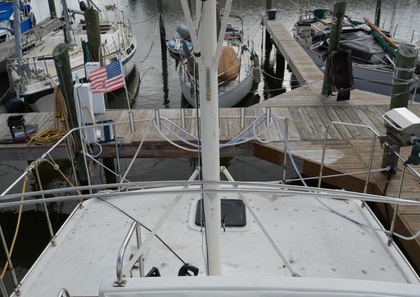 Mainship 400 Trawler image