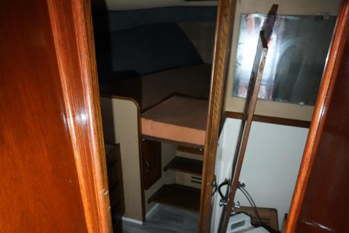 Mainship 400 Trawler image