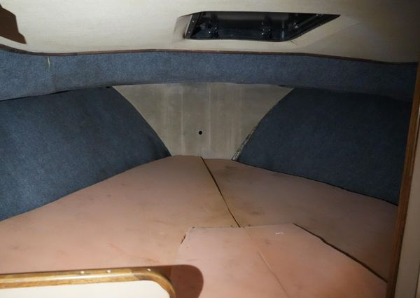 Mainship 400 Trawler image