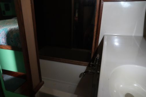 Mainship 400 Trawler image