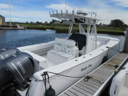 Southport 29 Center Console image