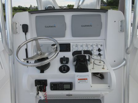 Southport 29 Center Console image